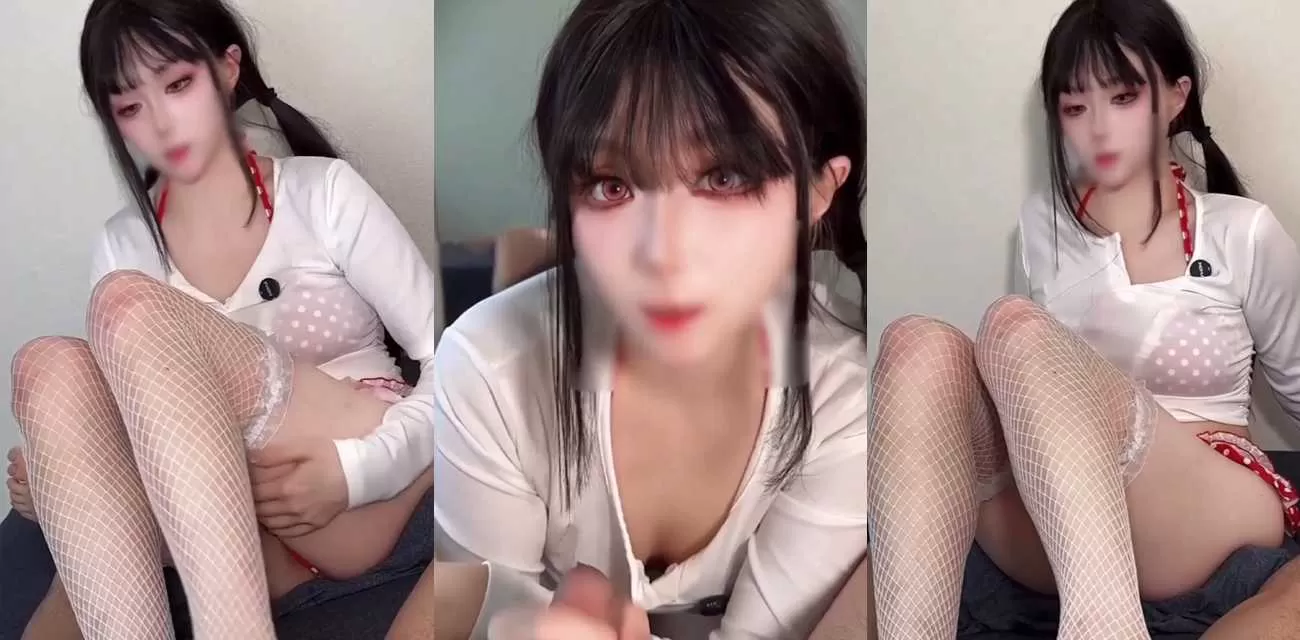 Onlyfans福利姬【鸡教练】樱桃比基尼白丝渔网袜,足交口交骑乘后入火辣上演